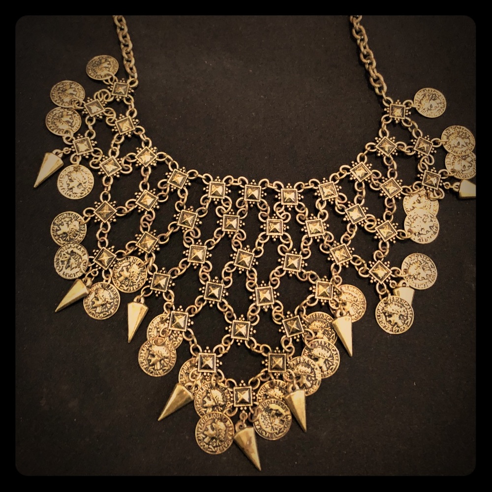 Fashion necklace